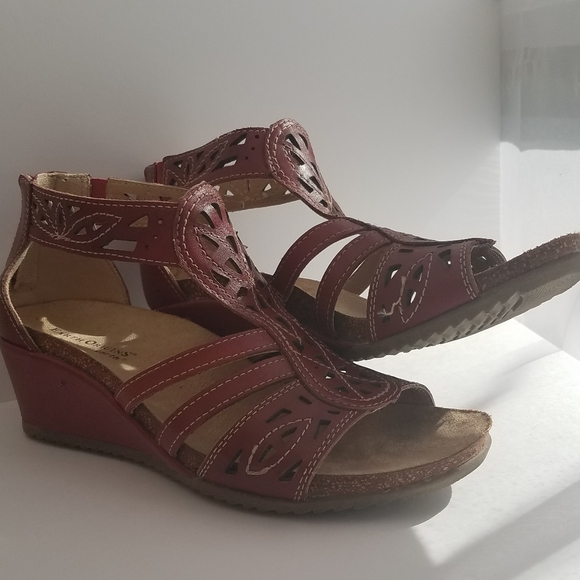 Earth origin, red kingsley like new - Picture 8 of 9